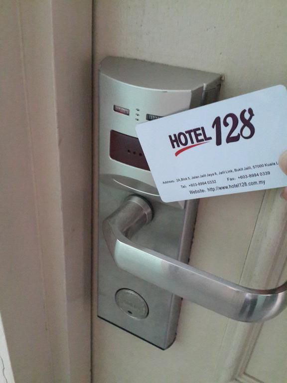 Hotel 128 Κουάλα Λουμπούρ Δωμάτιο φωτογραφία